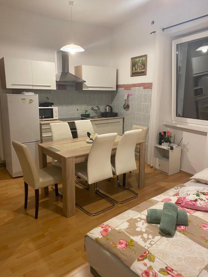 Seki House Apartment Piran Bagian luar foto